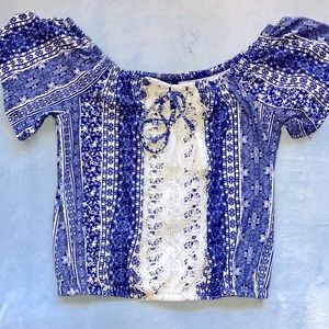 [NEW] Blue and white blouse small in womens